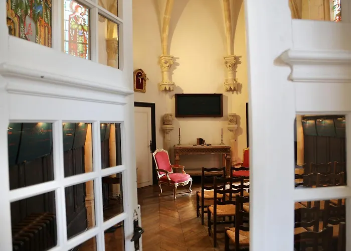 Chateau De Mercues