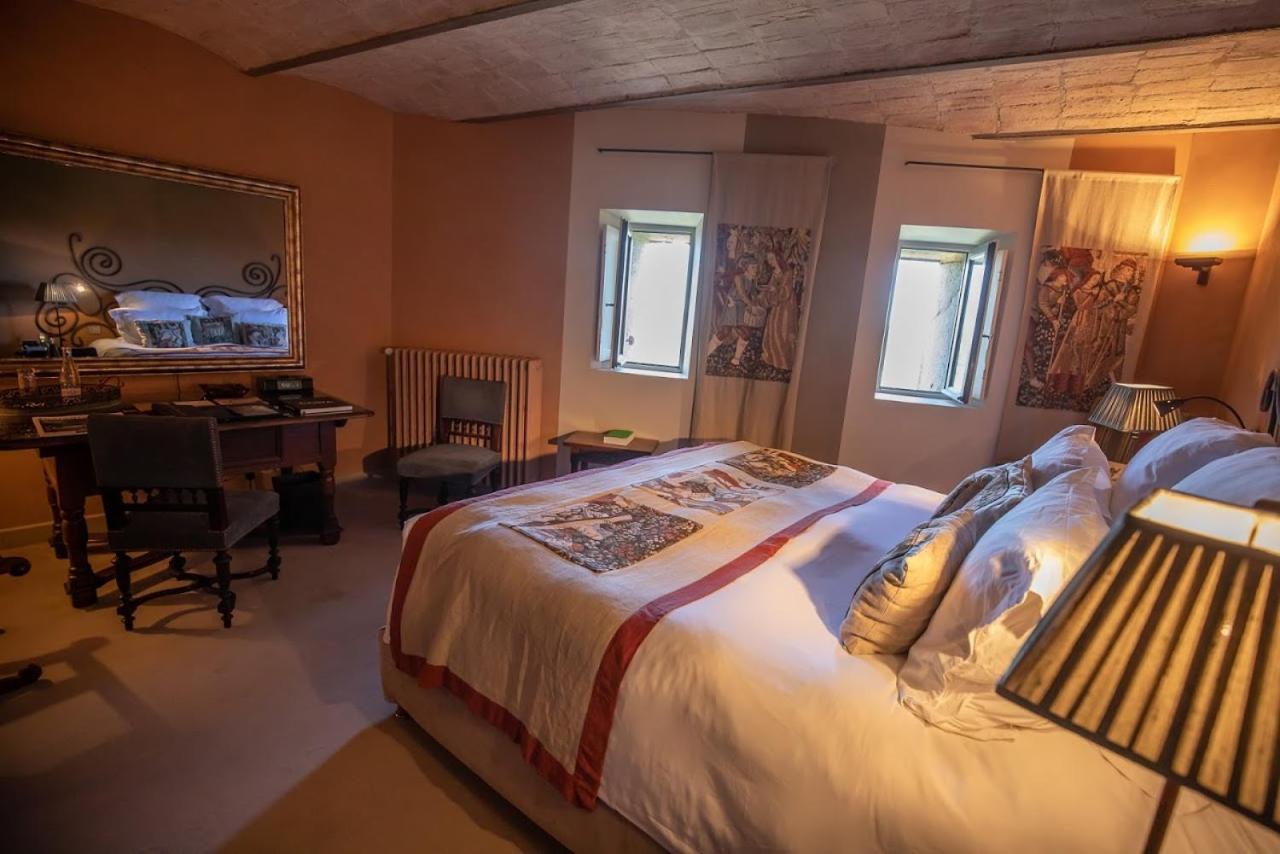 Chateau De Hotel 4*